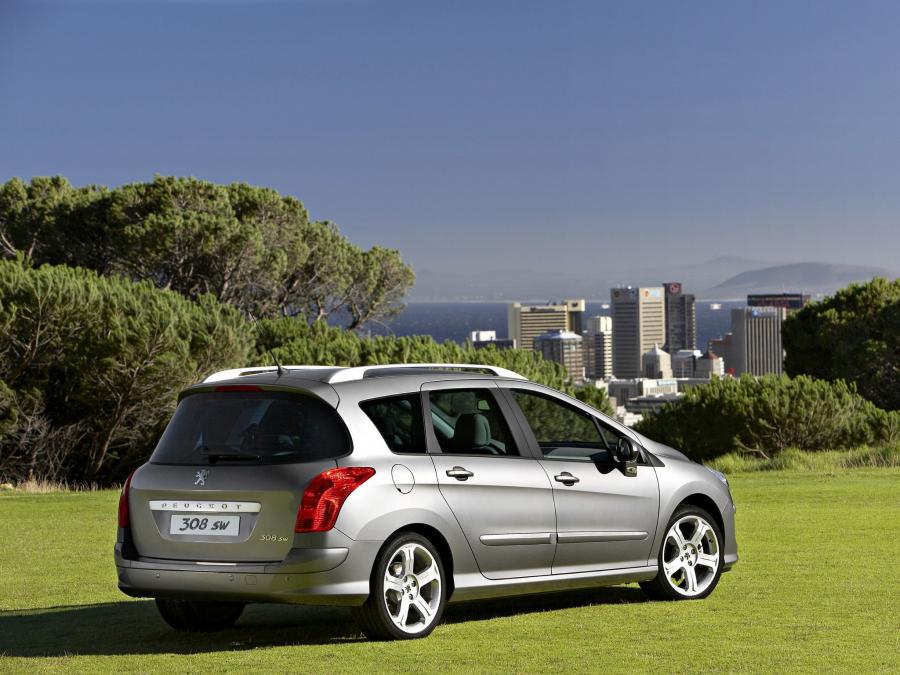  Peugeot 308 SW 2008 года  (фото 17 из 30)